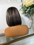 MIDDLE PART BOB (PEAK A BOO HIGHLIGHTS)