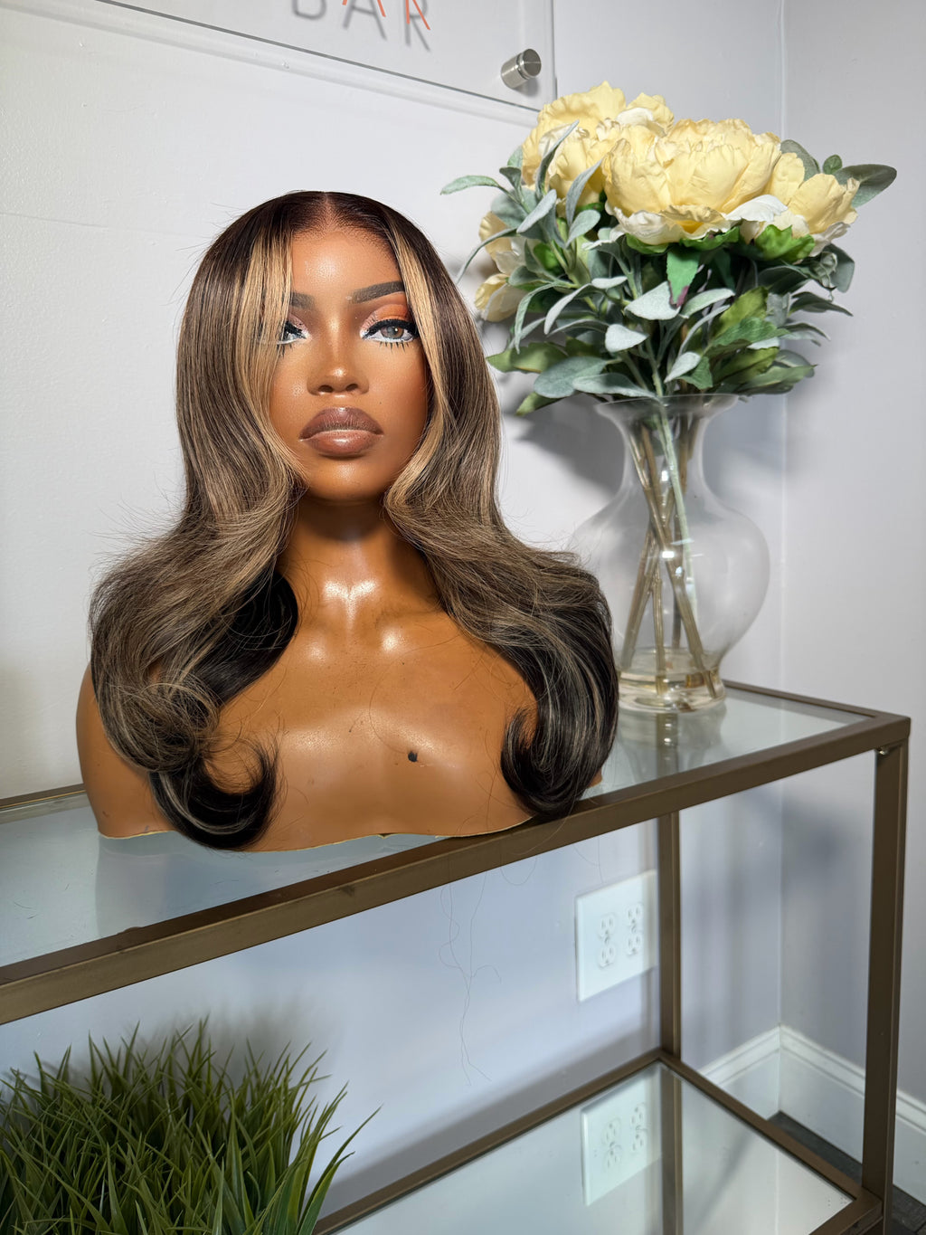 BLONDE HIGHLIGHTED (FRONTAL) BRAND NEW